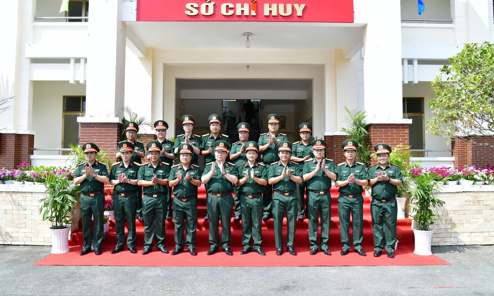 Đại tướng Nguyễn Trọng Nghĩa yêu cầu Trung đoàn 10 nâng cao năng lực sẵn sàng chiến đấu