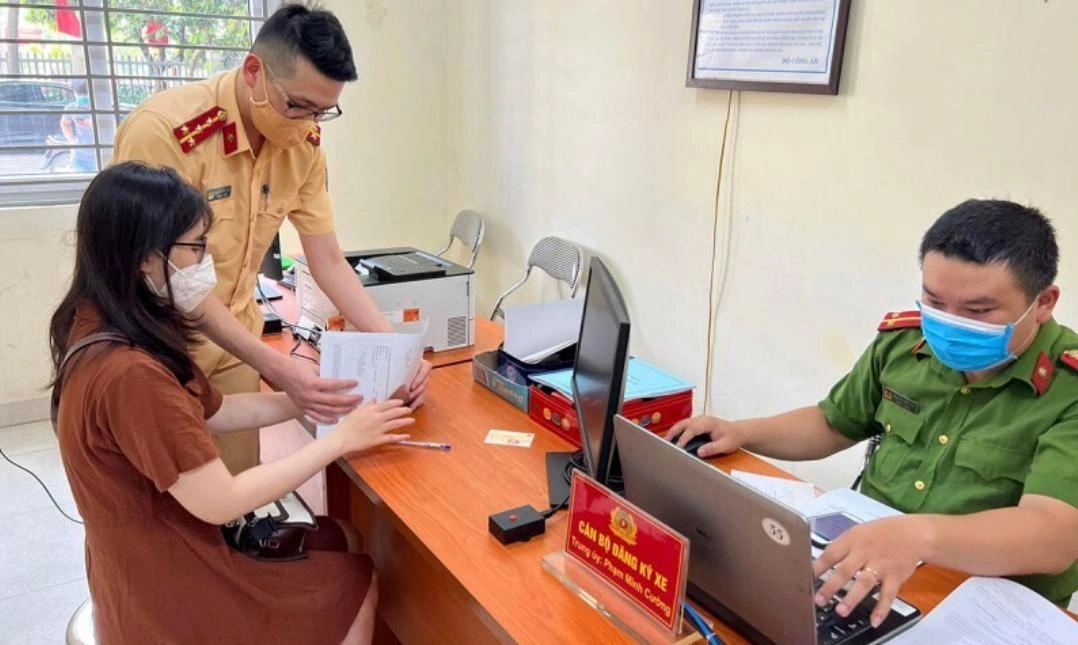 Bộ Công an hướng dẫn thủ tục sang tên xe máy cũ bằng giấy viết tay