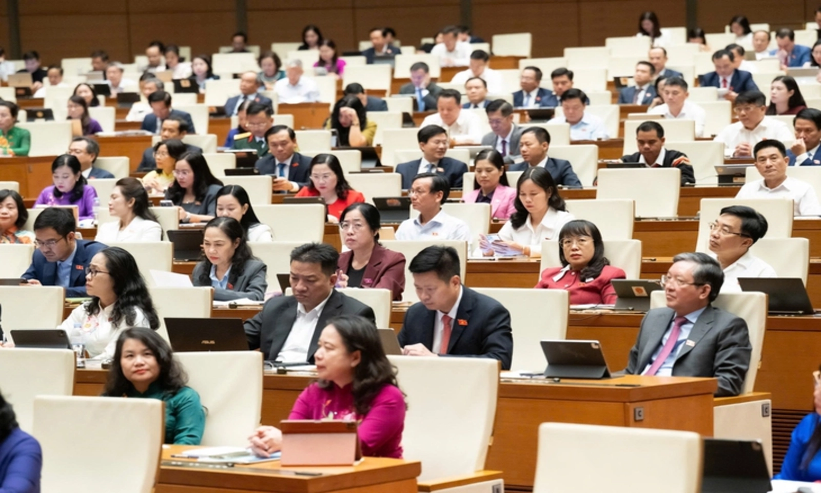 Cải cách thực chất để thúc đẩy tăng trưởng hai con số