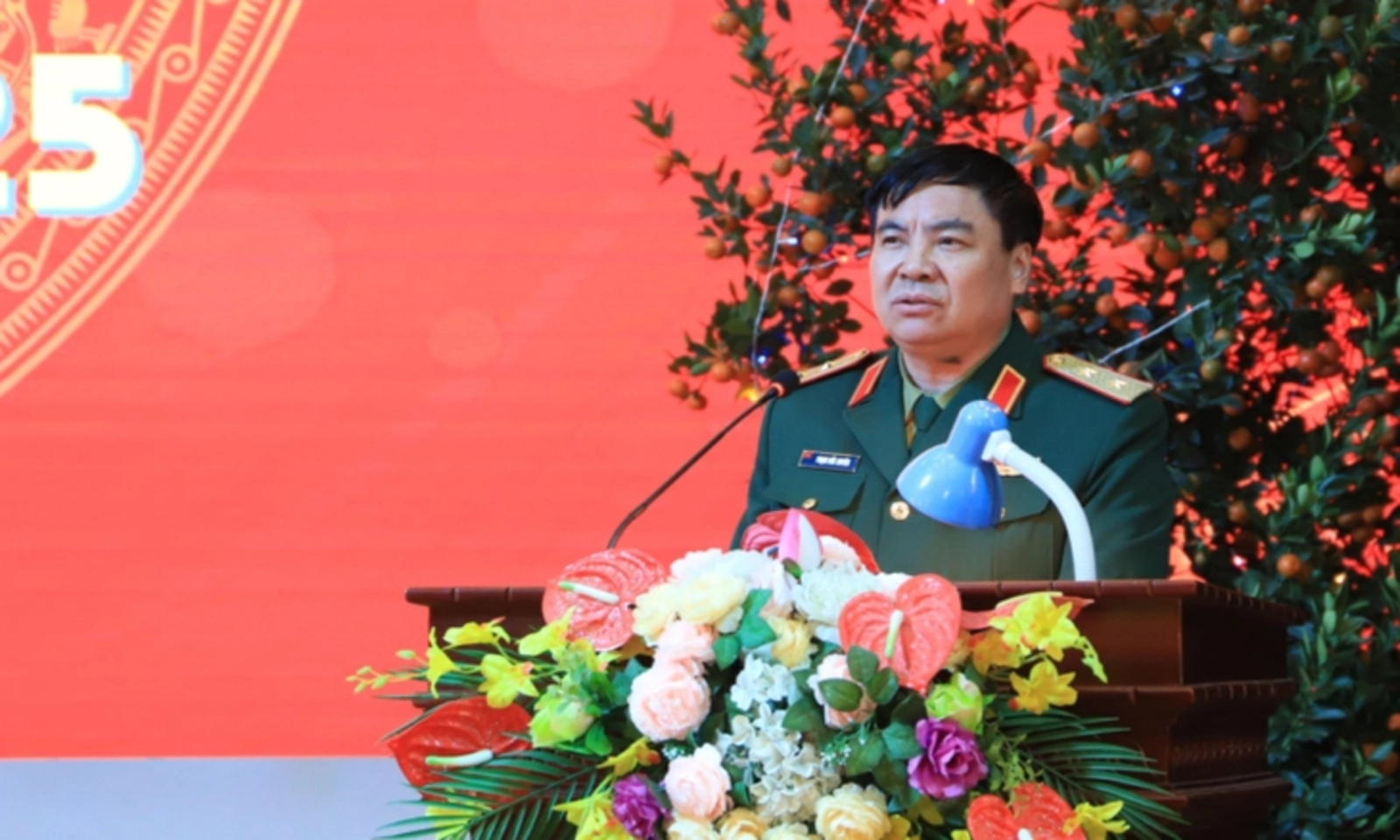 Thủ tướng kéo dài thời gian công tác với hai tướng lĩnh Bộ Quốc phòng