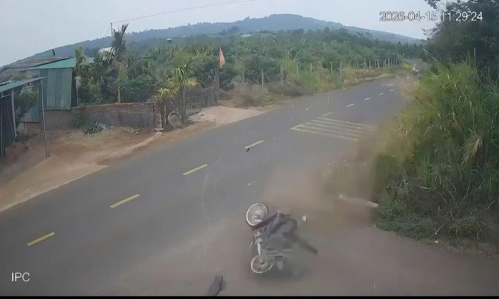 Đình chỉ thiếu tá CSGT ở Đắk Lắk liên quan vụ tai nạn làm nam sinh tử vong