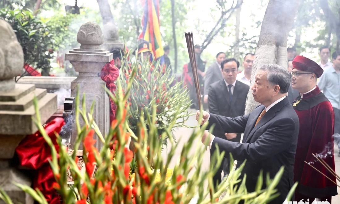 Tổng Bí thư, Chủ tịch nước Tô Lâm dâng hương giỗ Tổ Hùng Vương tại Đền Hùng