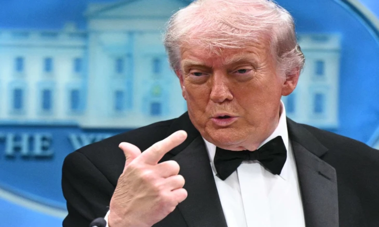 Ông Donald Trump: Bị nhắm tới vì “tạo ảnh hưởng lớn” sau vụ nổ súng tại tiệc báo chí