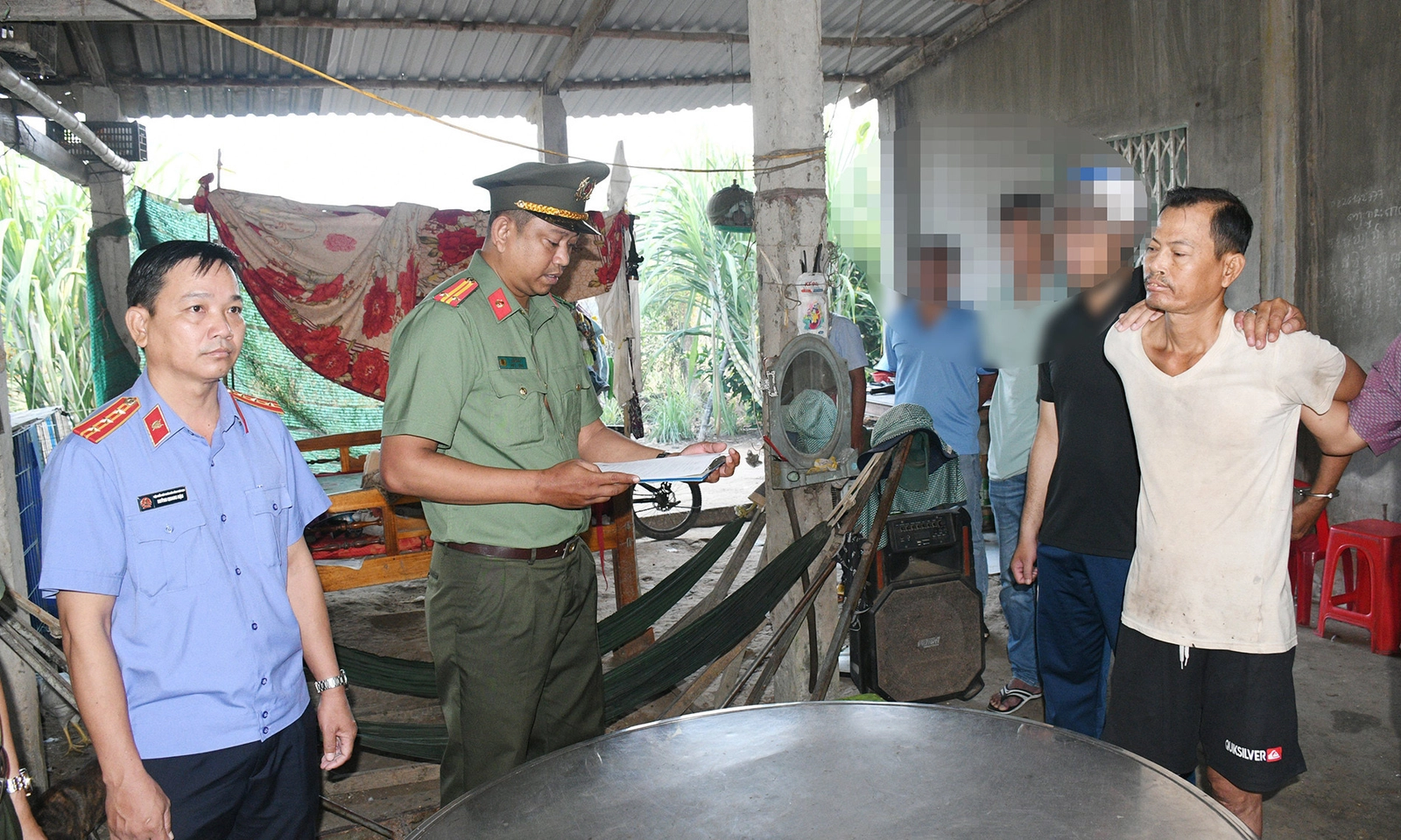 Người đàn ông xuyên tạc trên mạng bị tạm giam