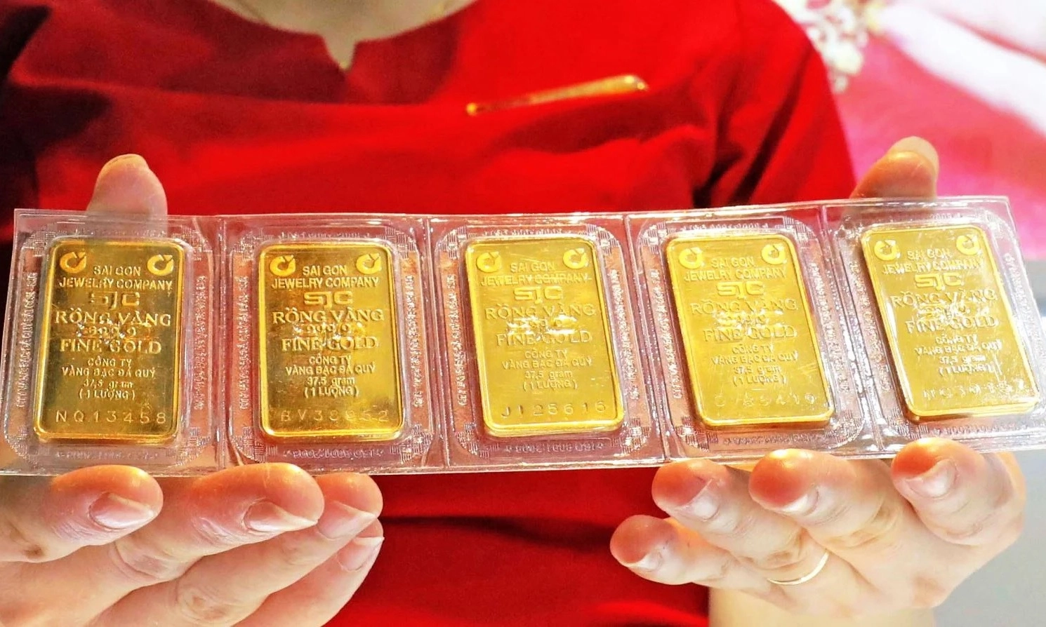 Giá vàng trong nước đảo chiều tăng, giao dịch quanh mức 167,5 triệu đồng/lượng