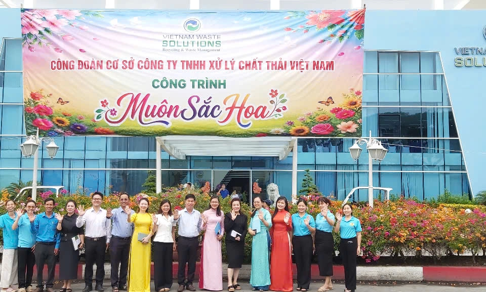 Công nhân vệ sinh được chăm lo nhiều mặt từ các hoạt động “Tháng Công Nhân”