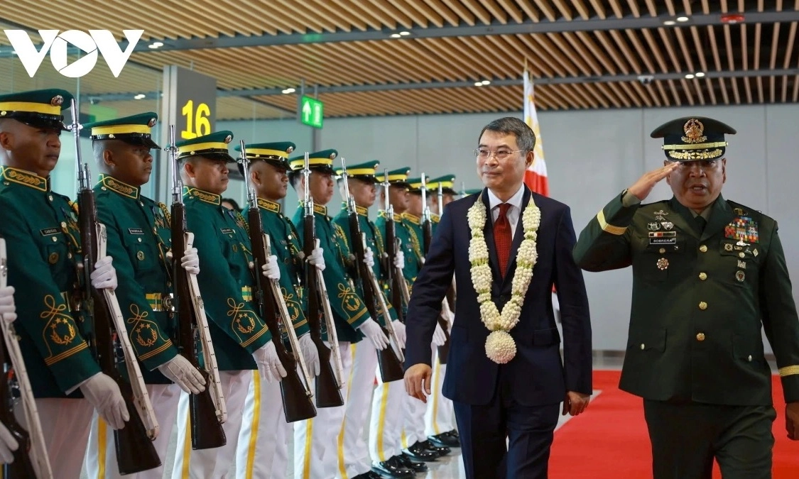 Thủ tướng Lê Minh Hưng đến Philippines dự Hội nghị Cấp cao ASEAN lần thứ 48