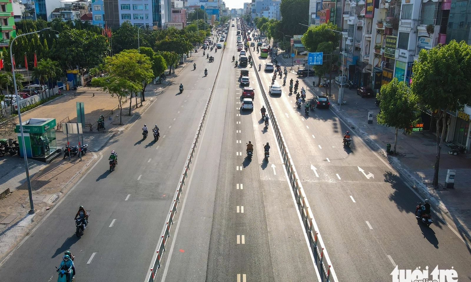 TPHCM thử nghiệm phân luồng đảo chiều trên đường Cộng Hòa