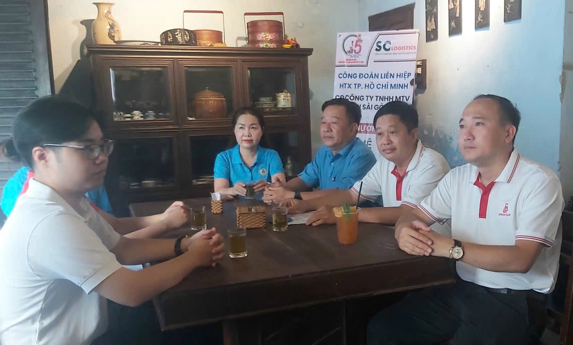 Đối thoại bên tách trà – Doanh nghiệp và người lao động mở lòng