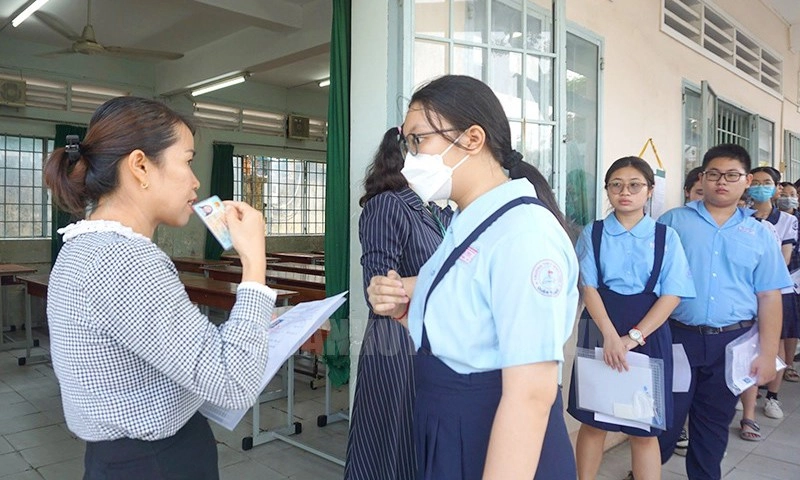 Chuyên gia chia sẻ cách xử lý đề thi trong kỳ thi lớp 10