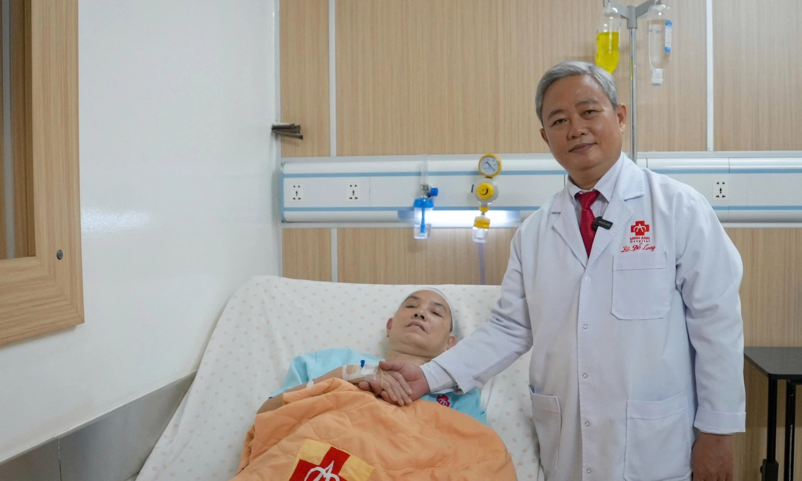 Từ cú ngã xe đạp phát hiện khối u não khổng lồ