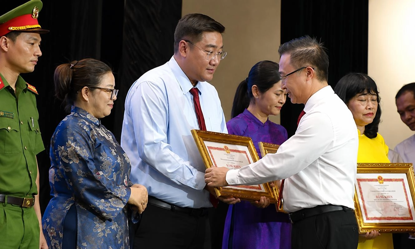 TPHCM tuyên dương 358 điển hình học tập và làm theo Bác