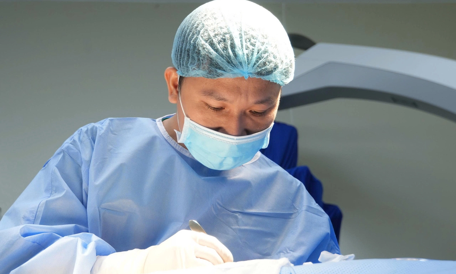 Từ cái nháy mắt hên xui đến tình trạng co giật biến dạng gương mặt