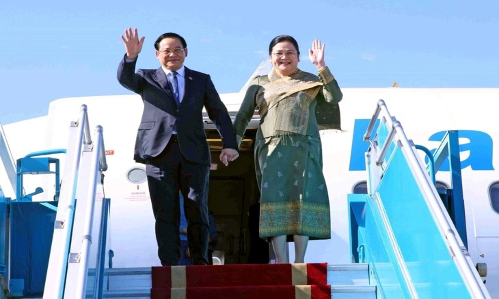 Thủ tướng Lào Sonexay Siphandone thăm chính thức Việt Nam, dự Diễn đàn Tương lai ASEAN