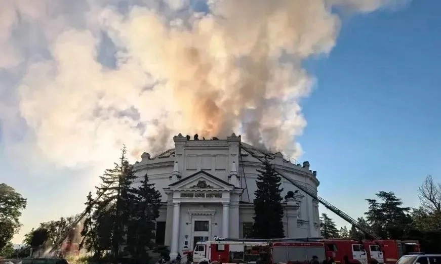 Ukraine tấn công các mục tiêu năng lượng và quân sự tại Nga