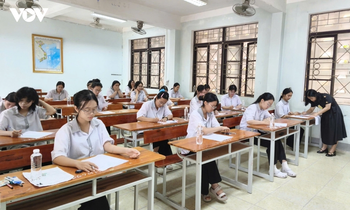 12 thí sinh bị đình chỉ trong môn thi Ngữ văn tốt nghiệp THPT năm 2026