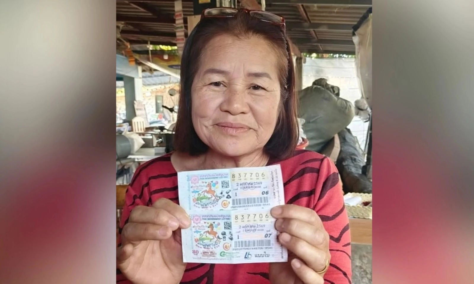 Nữ tiểu thương “mở bát” đầu năm với giải độc đắc