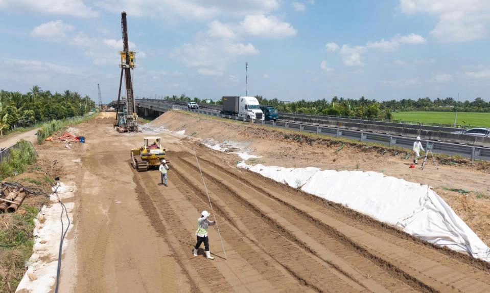 Đồng Tháp bàn giao mặt bằng cao tốc Trung Lương - Mỹ Thuận trong quý 3/2026