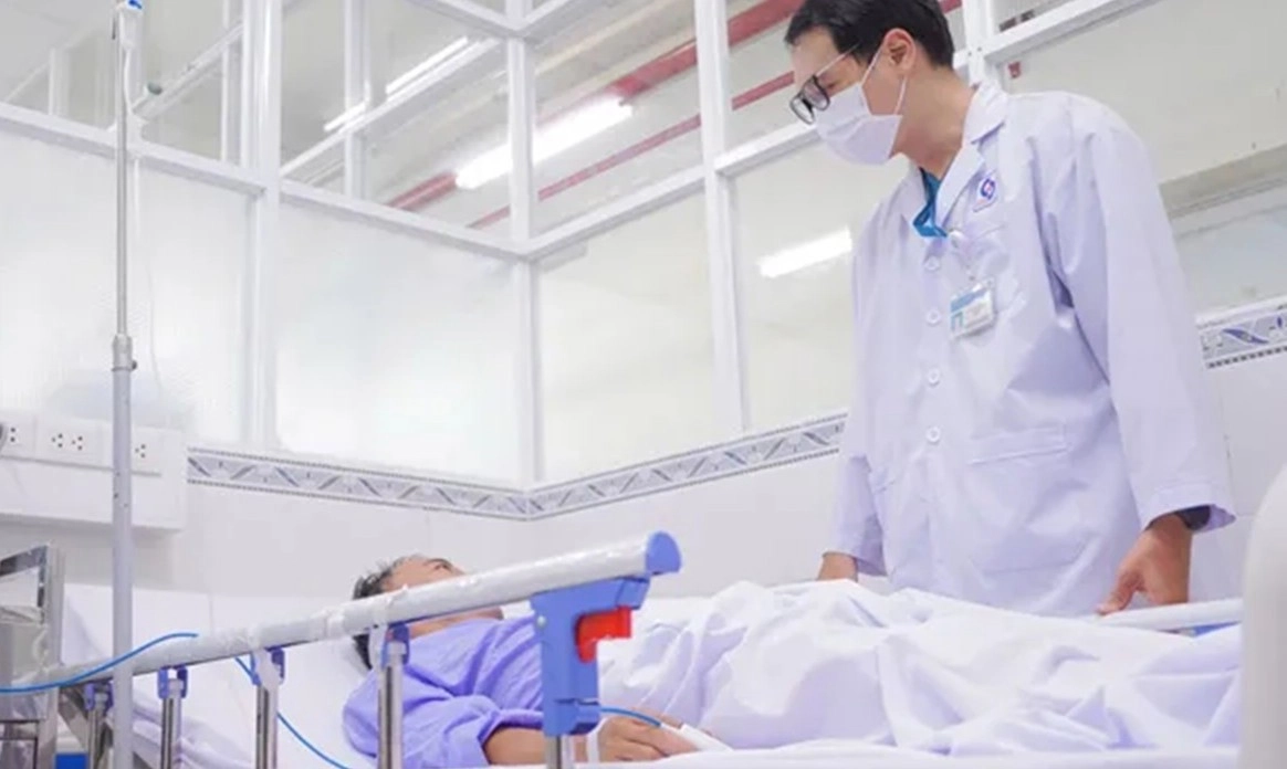 Cứu sống người đàn ông 38 tuổi bị đột quỵ trong giờ vàng