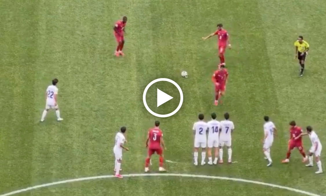 VIDEO: Ronaldo và Bruno phối hợp đá phạt IQ vô cực, đánh lừa cả đồng đội