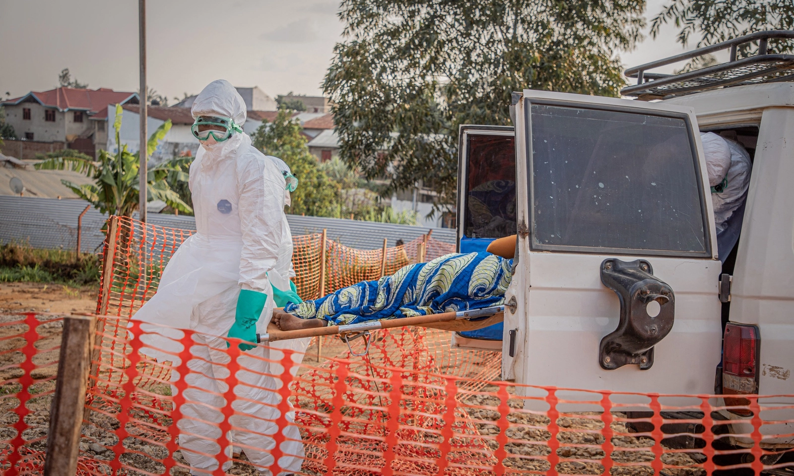 Pháp ghi nhận ca nhiễm Ebola đầu tiên