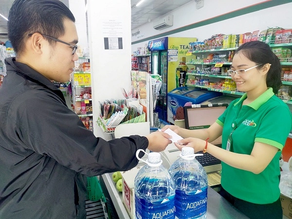 Saigon Co.op huy động gấp nước đóng chai phục vụ người dân Hà Nội