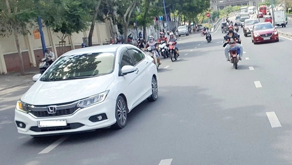 Giảm 50% lệ phí trước bạ cho ô tô lắp ráp trong nước