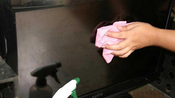 7 điều phải tuân theo khi vệ sinh màn hình tivi