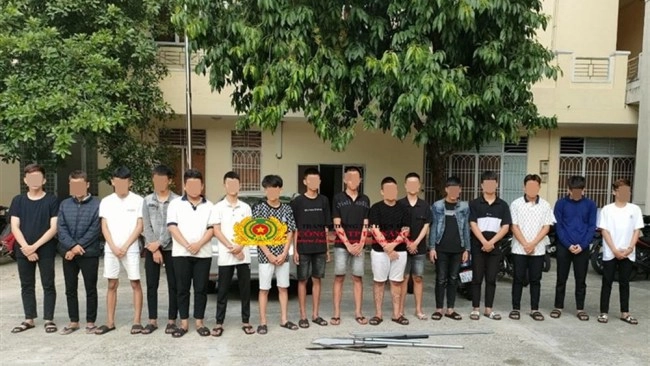 Đà Nẵng: Bắt nhóm đối tượng ném “bom xăng”, hỗn chiến giữa đường