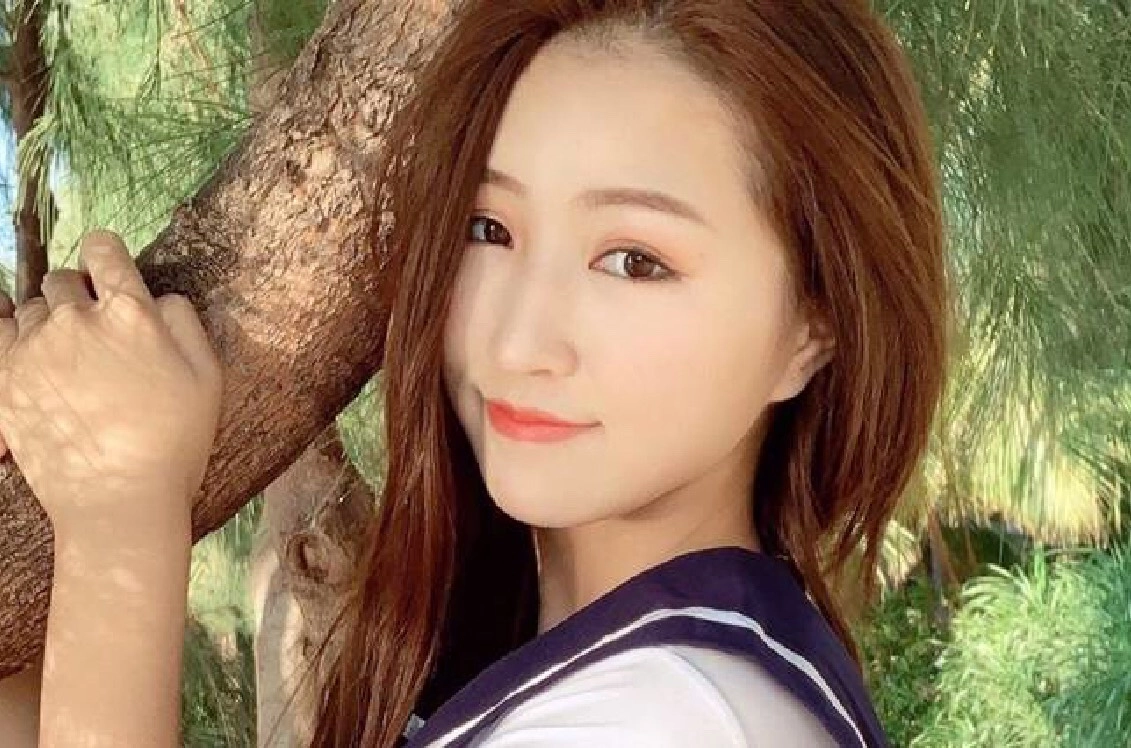 Từng vướng tù tội vì phim khiêu dâm, Thẩm Tiều nói từ nay sẽ sống đàng hoàng hơn