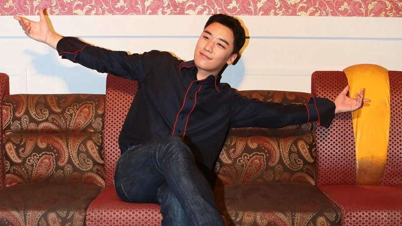Seungri bị tố bắt cá hai tay sau khi ra tù vì tội môi giới mại dâm