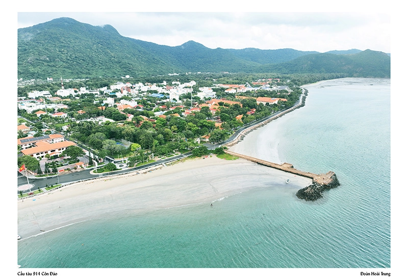 Triển lãm ảnh Côn Đảo - Vùng đất thiêng liêng của tổ quốc