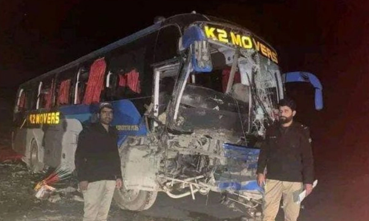 Tấn công xe buýt ở Pakistan, 9 người chết