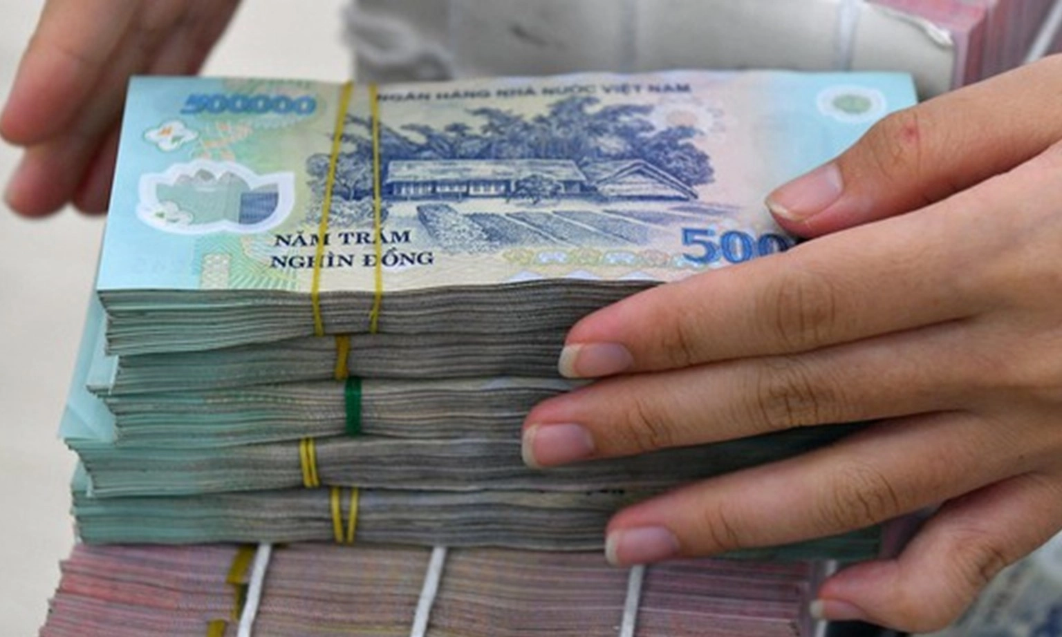Năm 2024 cắt giảm, tiết kiệm 5% dự toán chi thường xuyên