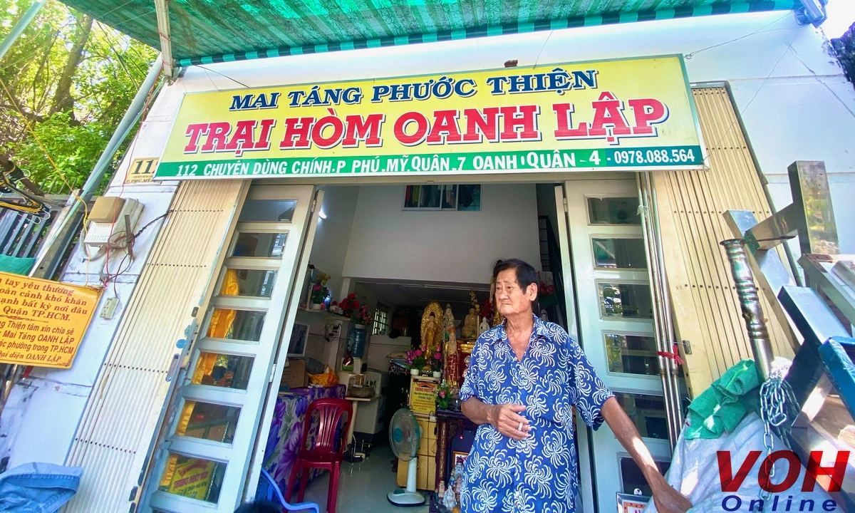 Người đàn ông 43 năm nhặt thi thể, mai táng miễn phí cho hàng ngàn người cơ nhỡ