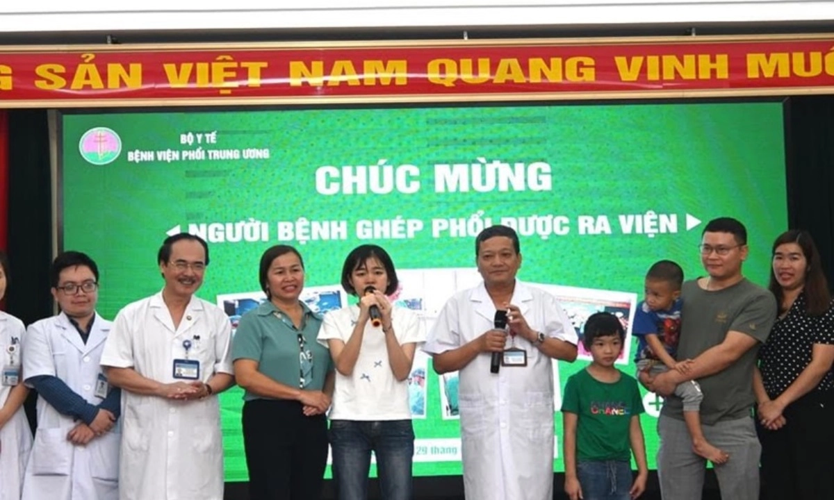 Nữ bệnh nhân được ghép phổi xuất viện khỏe mạnh