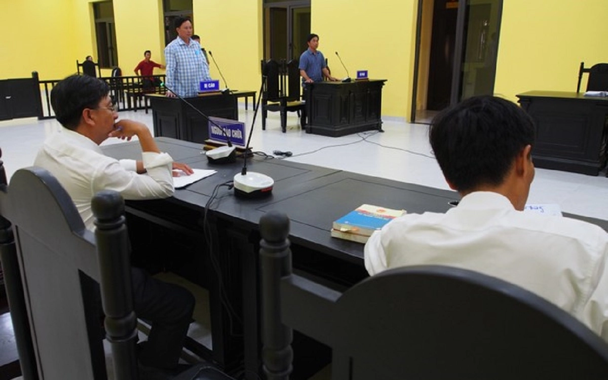 Cà Mau: Tranh chấp ngư trường, thuyền trưởng cho tàu đâm thủng tàu cá khác